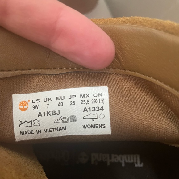 Timberland Allington suede chukka heeled bootie Size 9 Like new condition - Picture 3 of 7